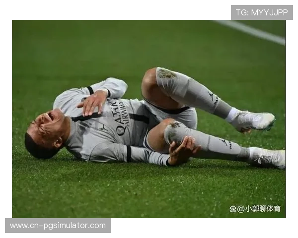 姆巴佩膝盖不适仍坚持训练,巴黎核心带伤备战关键附加赛 姆巴佩膝盖不适仍坚持训练,巴黎核心带伤备战关键附加赛